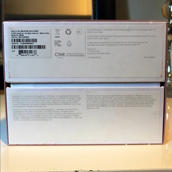 Beats Solo2 Wireless READ DESCRIPTION - Picture 3 of 8